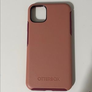 Like new Otterbox Symmetry iPhone 11 Pro Max Case